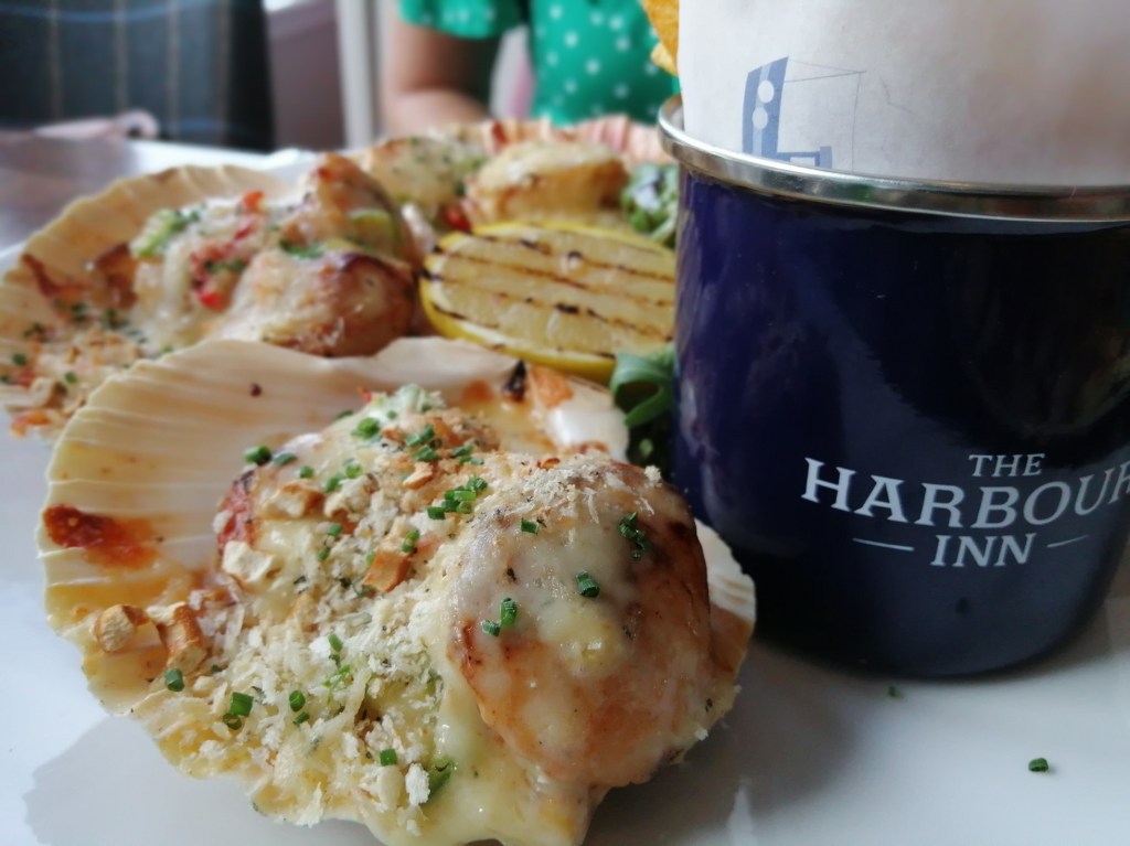 cooked scallops, shell fish, cup, lemon, islay,scotland