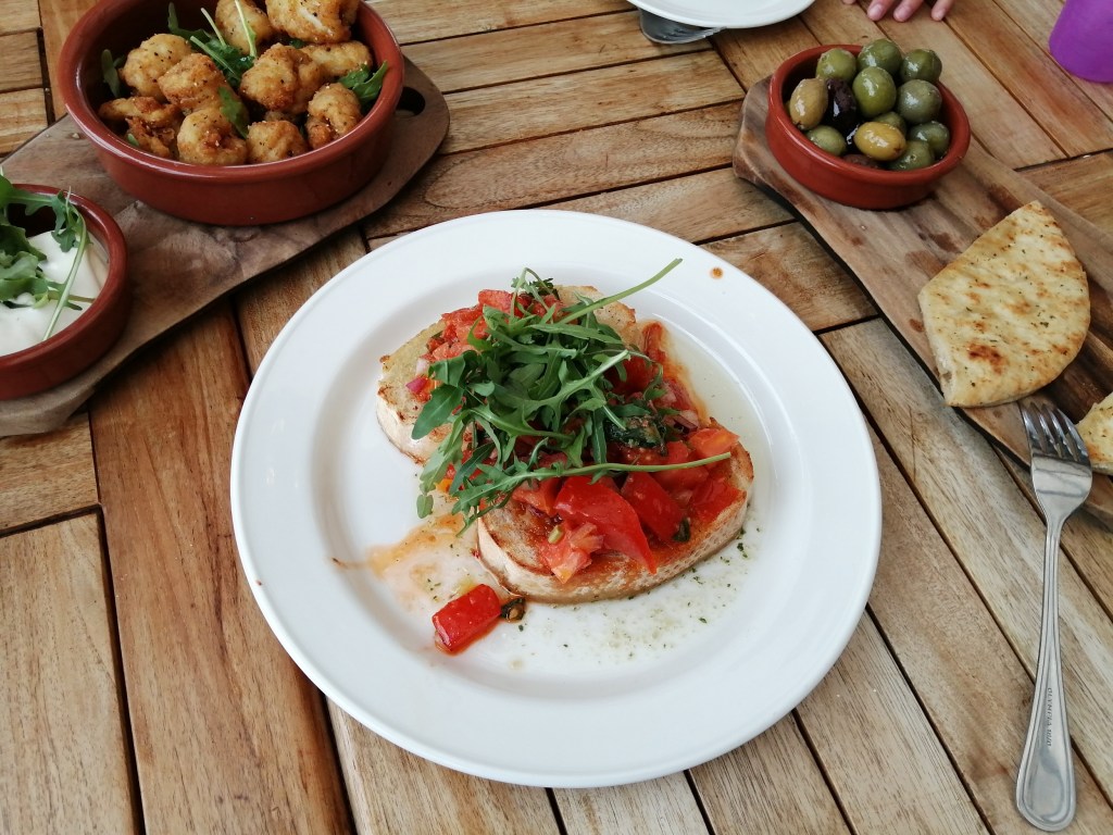 bruschetta, olives, chicken bites, food, platter, peatzeria, pizza, bowmore, islay, scotland