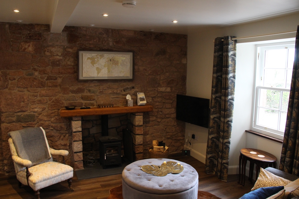 livingroom, open fireplace, carfrae farm cottage, 